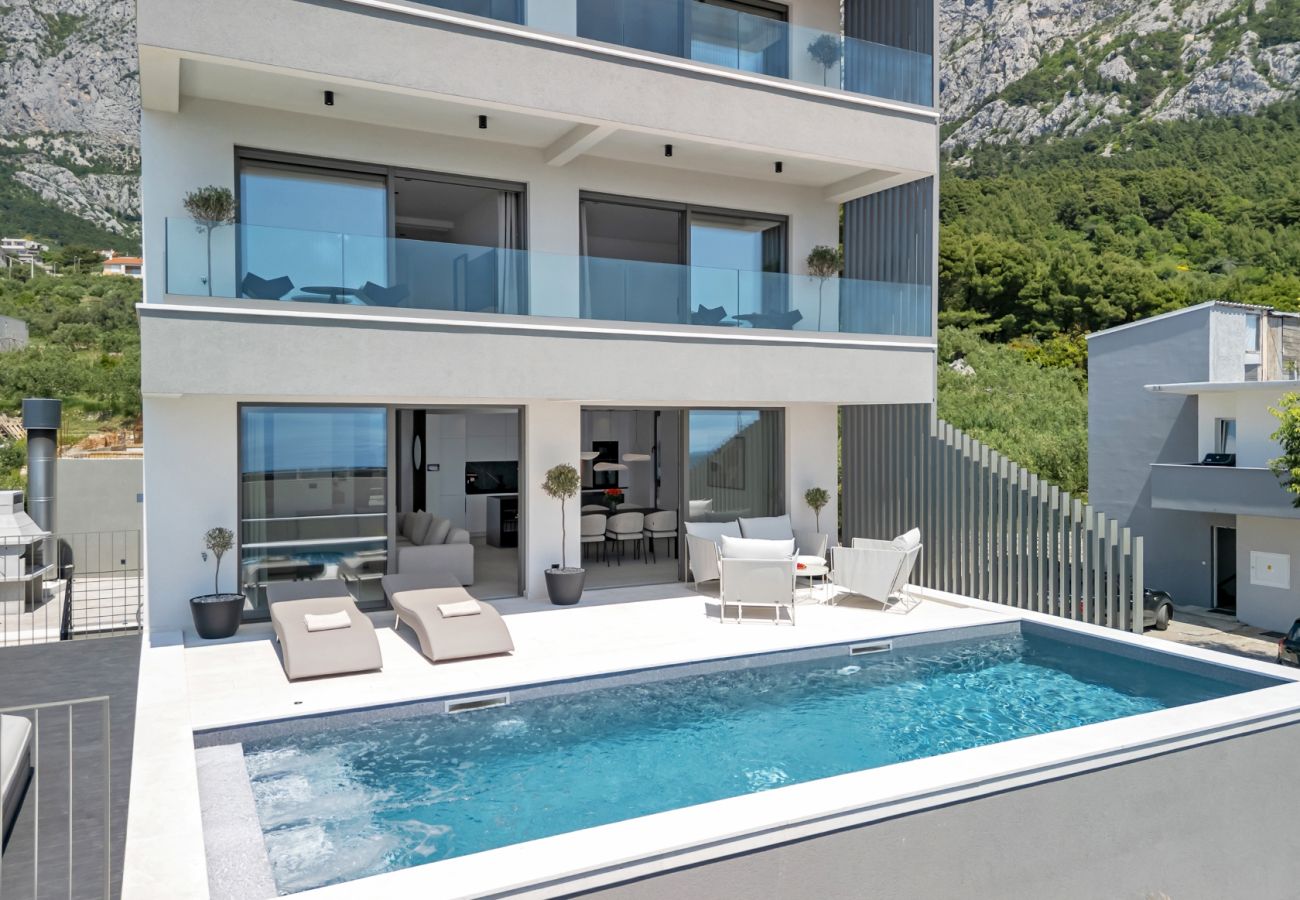 Villa i Veliko Brdo - Luxury Villa Reina, Pool, Sauna, Whirlpool