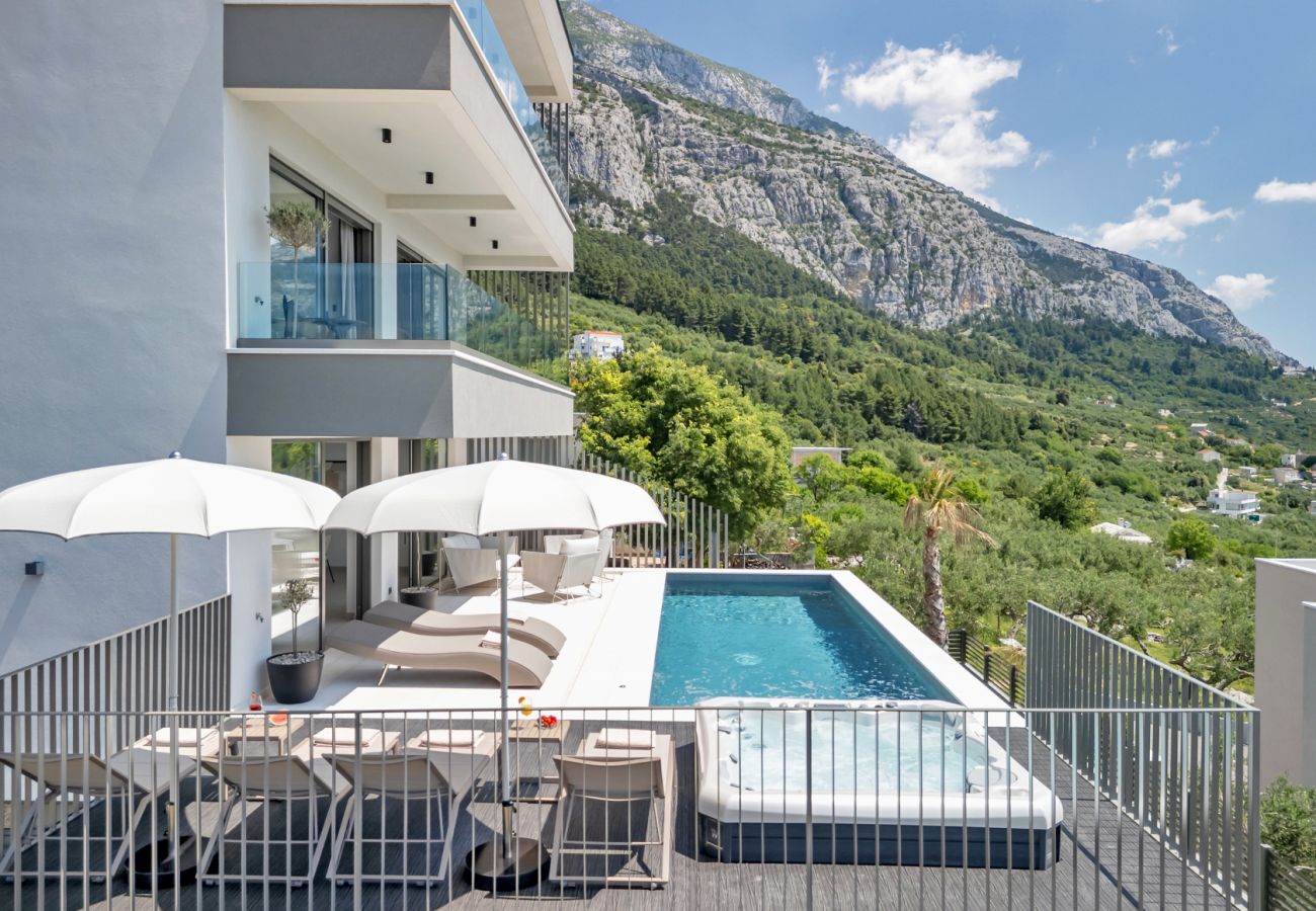Villa i Veliko Brdo - Luxury Villa Reina, Pool, Sauna, Whirlpool