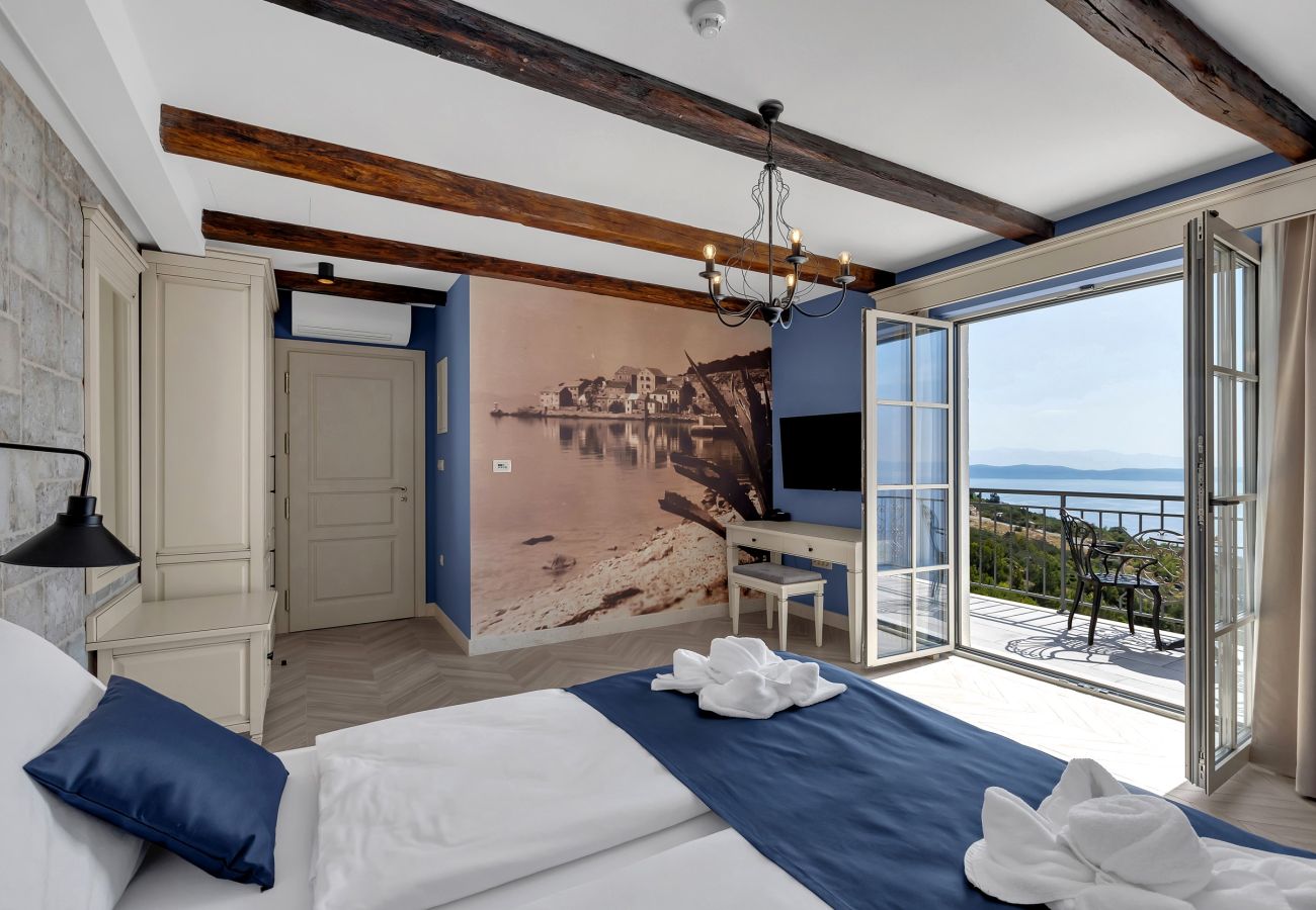 Hyra rum i Podgora - Hotel Nature's Retreat, Deluxe double room with balcony and sea view