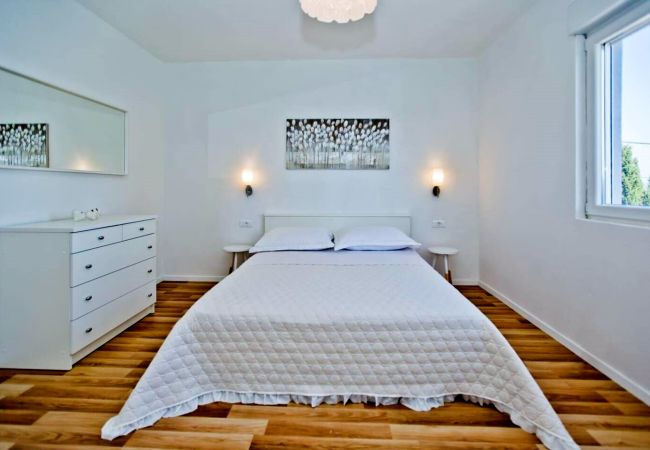 Ferienhaus in Bogomolje -  Villa LeChalet Insel Hvar Ferienhaus in Bogomolje -  Villa LeChalet Insel Hvar