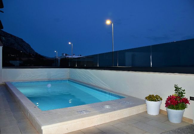 Ferienwohnung in Makarska -  Adria View, Apartment Ina mit Pool