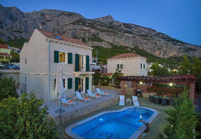 Villa in Makarska -  Villa Marko mit Pool