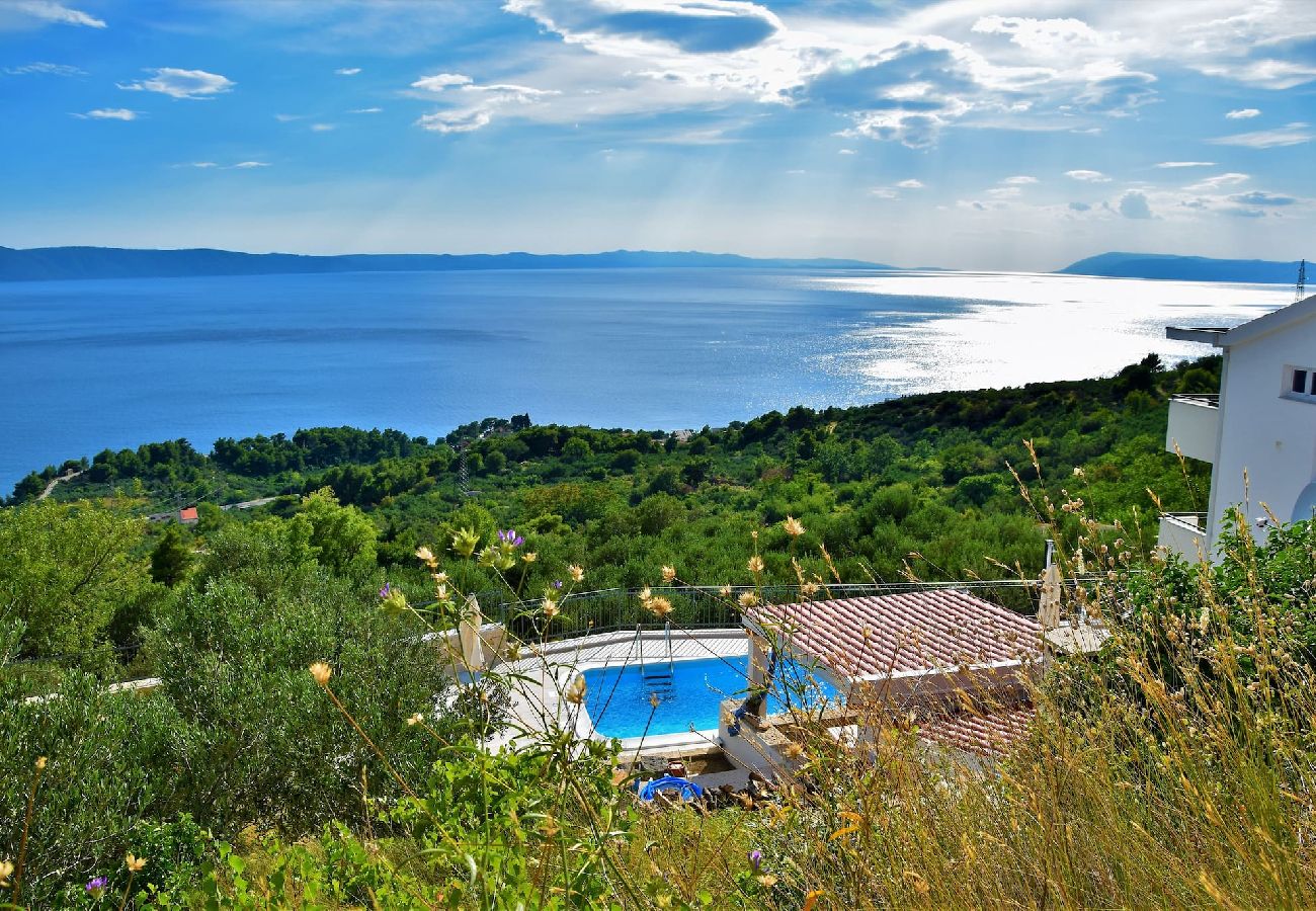 Ferienhaus in Podgora -  Villa Siesta mit Pool