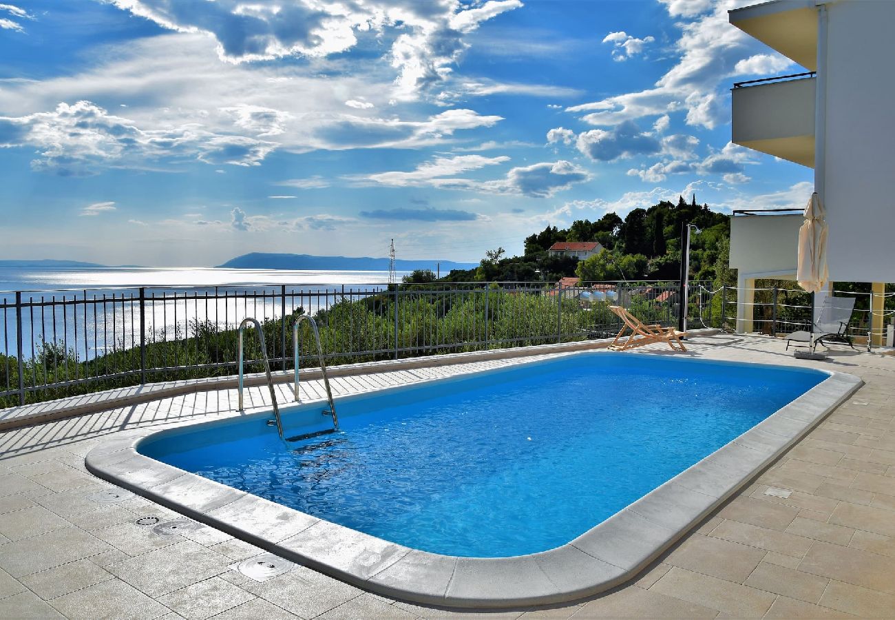 Ferienhaus in Podgora -  Villa Siesta mit Pool