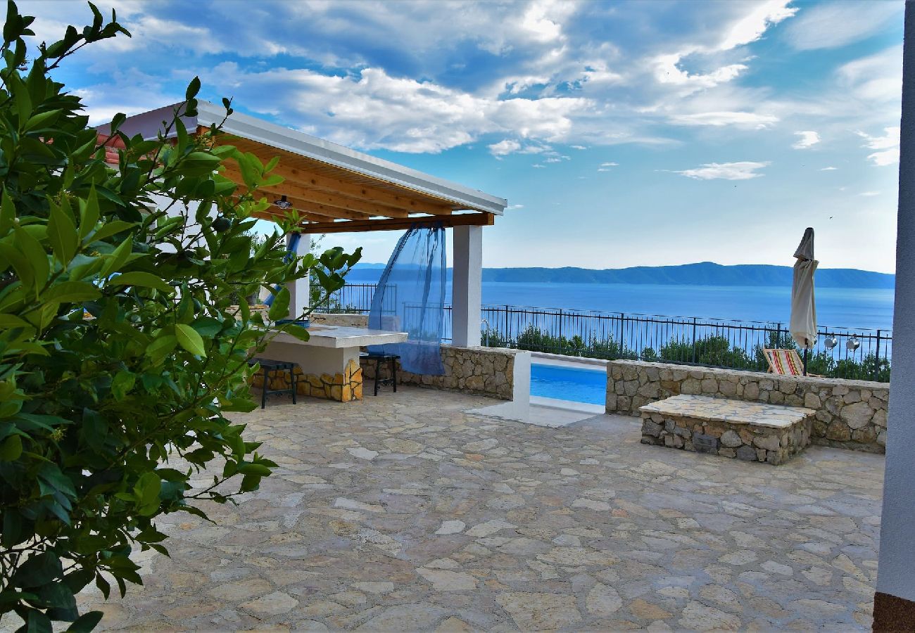 Ferienhaus in Podgora -  Villa Siesta mit Pool