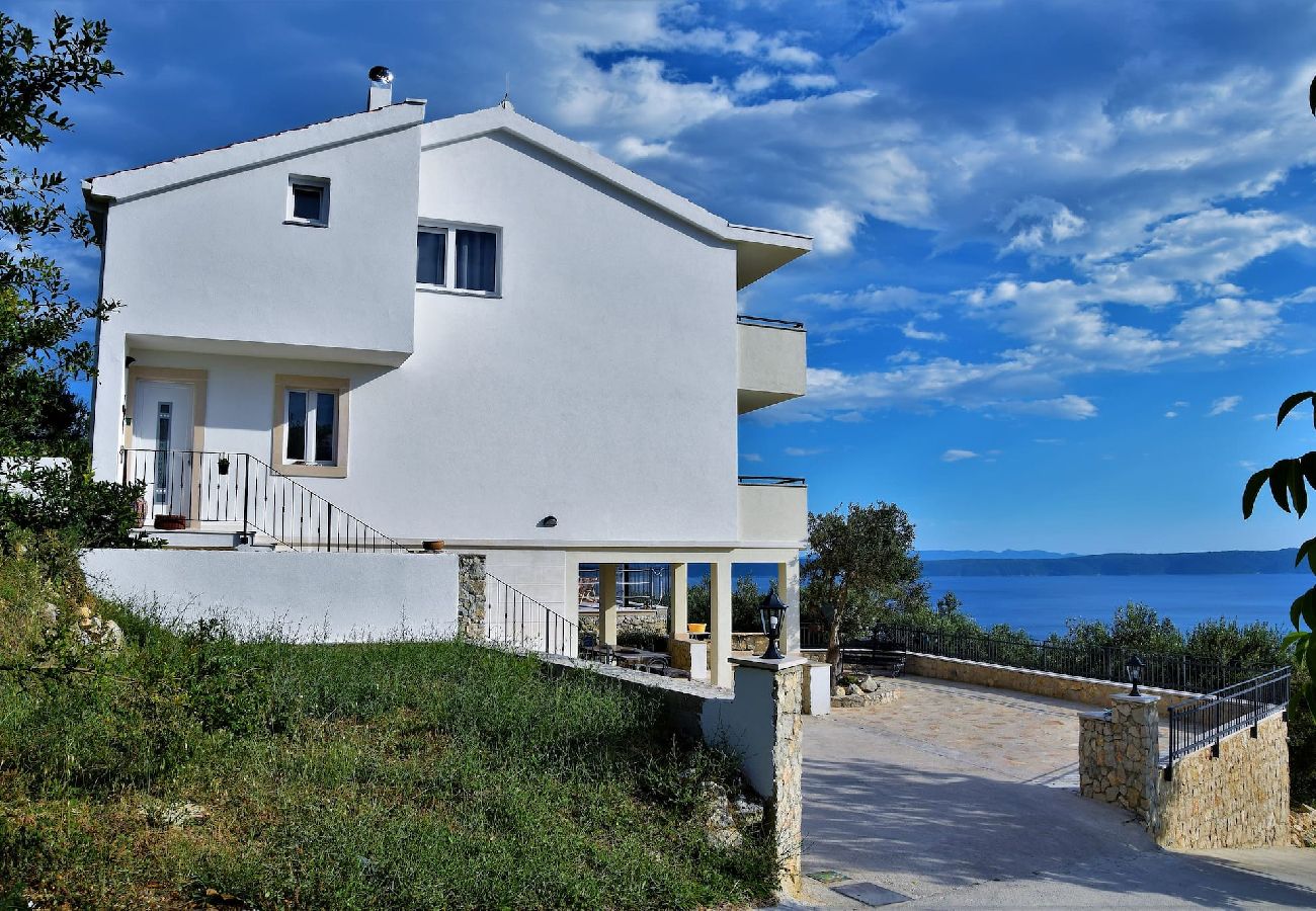 Ferienhaus in Podgora -  Villa Siesta mit Pool