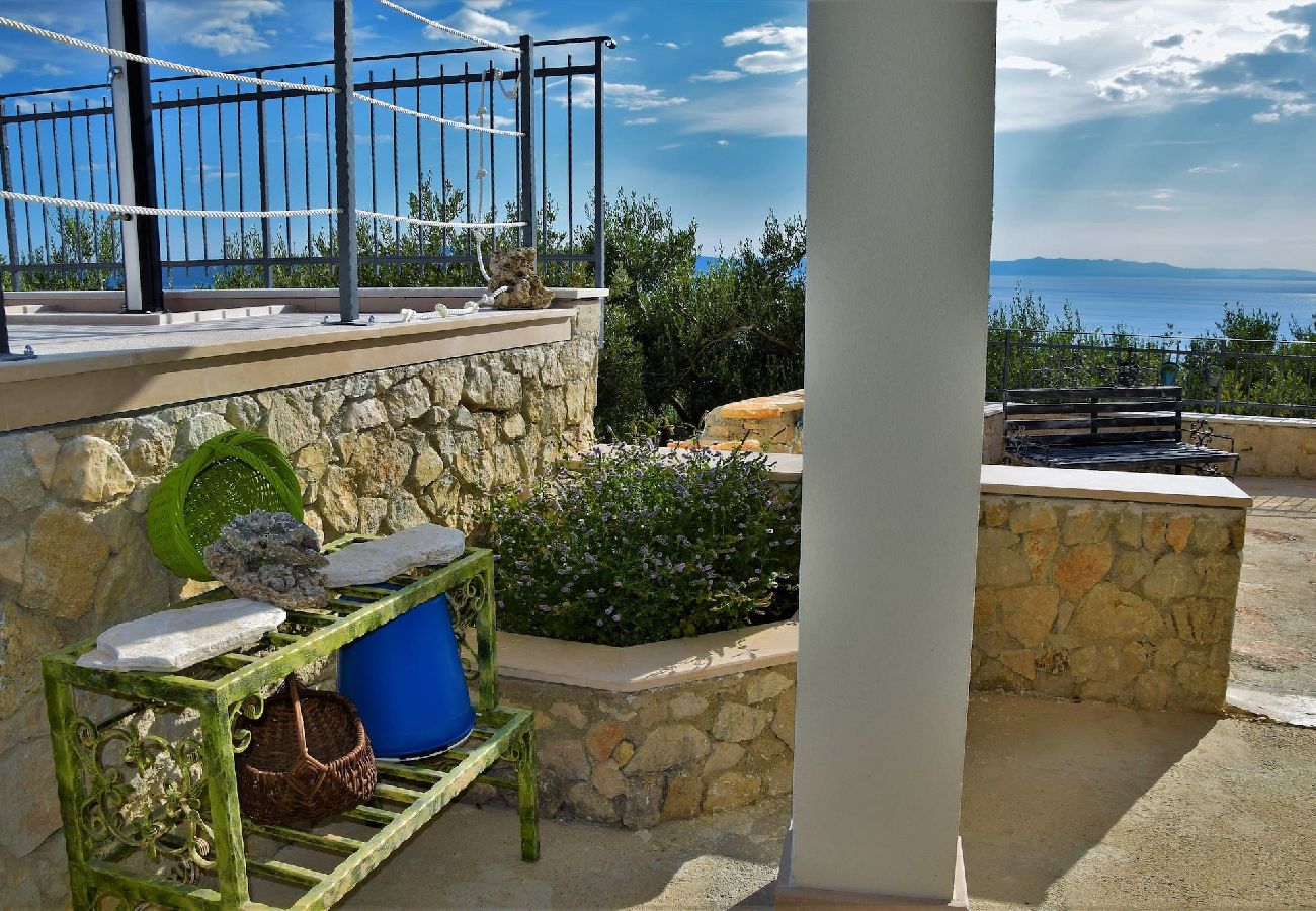 Ferienhaus in Podgora -  Villa Siesta mit Pool