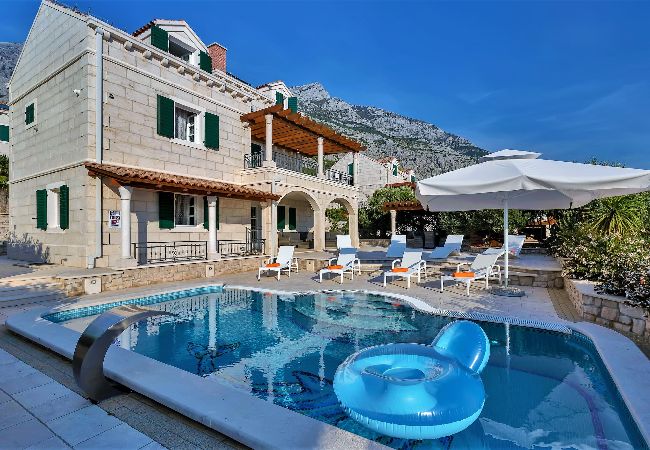 Villa in Makarska -  Villa Petra mit Pool