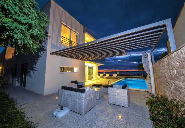 Villa in Makarska -  Villa Blue mit Pool, Meerblick