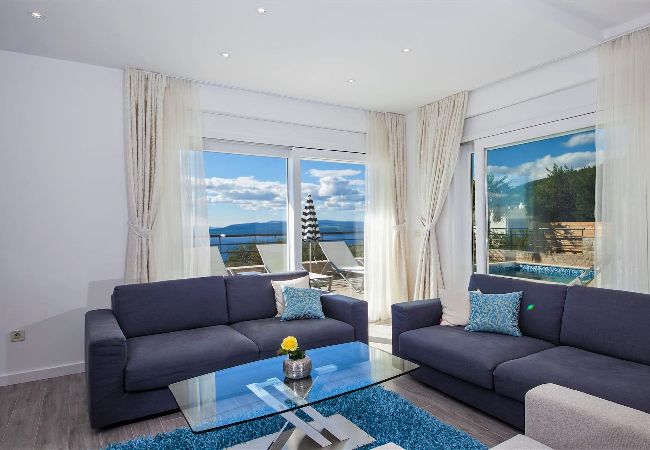 Villa in Makarska -  Villa Blue mit Pool, Meerblick Villa in Makarska -  Villa Blue mit Pool, Meerblick