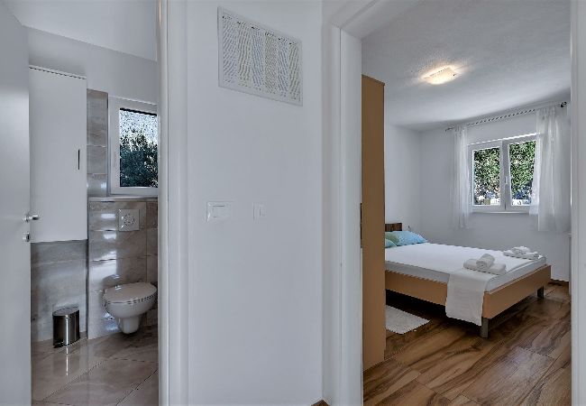 Ferienhaus in Bast -  Villa Magico mit Pool und Meerblick Ferienhaus in Bast -  Villa Magico mit Pool und Meerblick