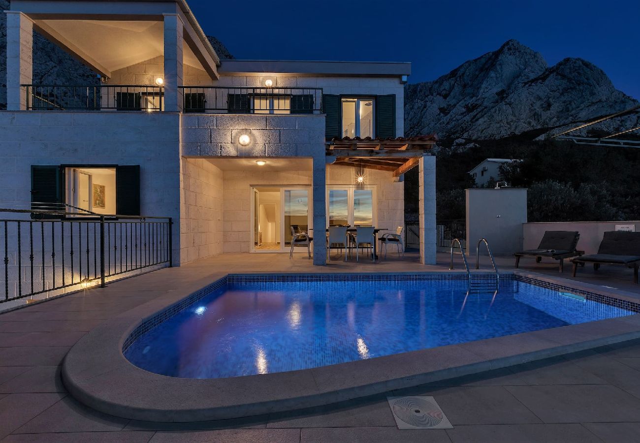 Ferienhaus in Bast -  Villa Magico mit Pool und Meerblick