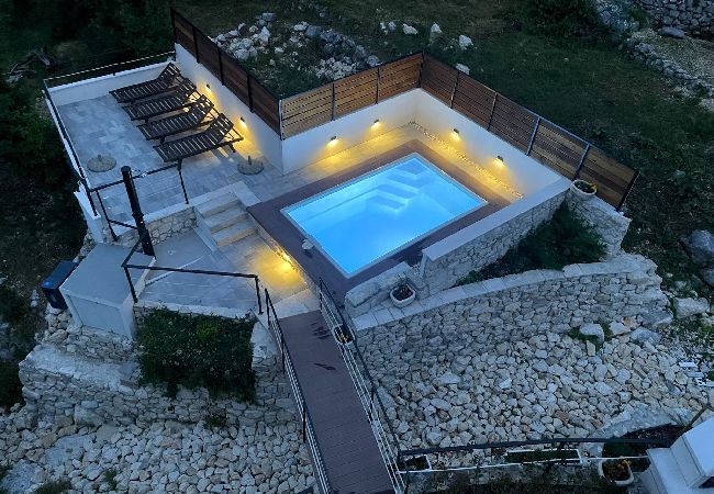 Ferienhaus in Tucepi -  Villa Didovina mit Pool Ferienhaus in Tucepi -  Villa Didovina mit Pool