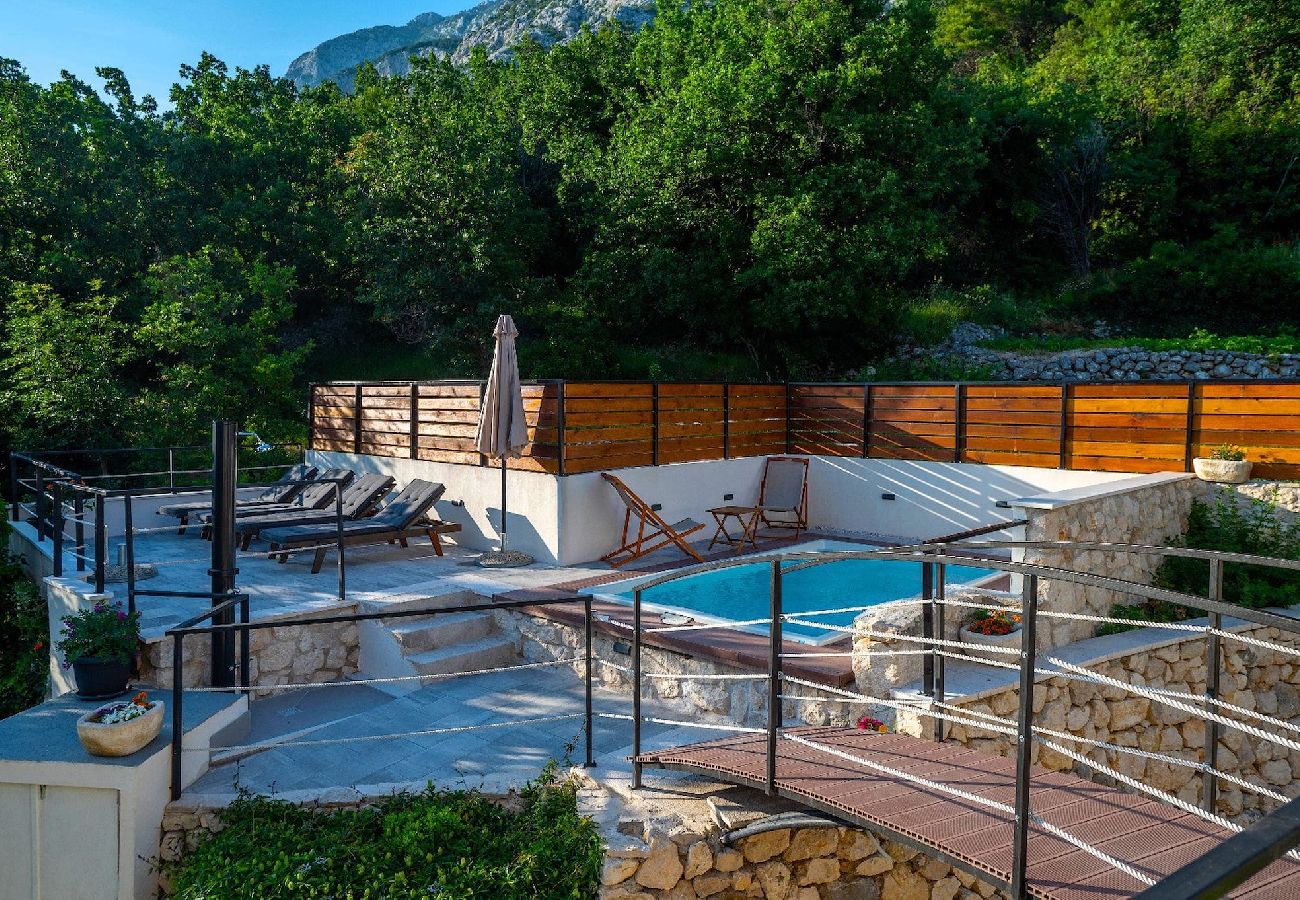 Ferienhaus in Tucepi -  Villa Didovina mit Pool