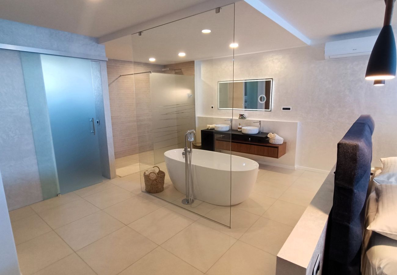 Villa in Podgora -  Villa SkyBlue mit Pool