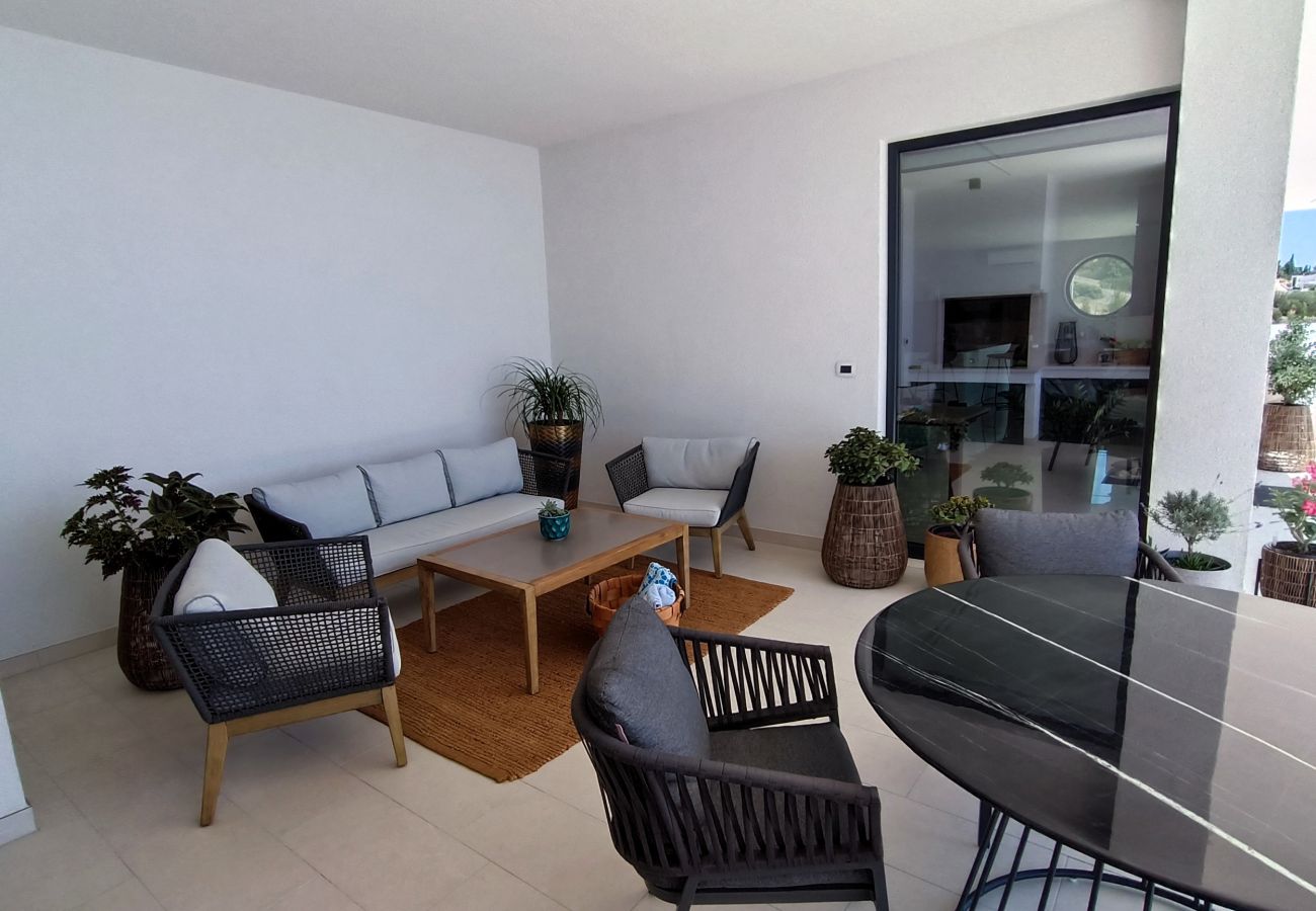 Villa in Podgora -  Villa SkyBlue mit Pool
