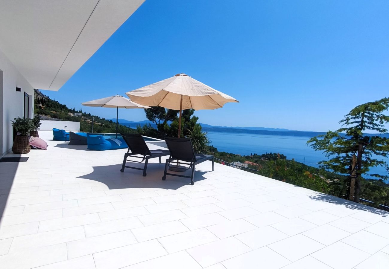 Villa in Podgora -  Villa SkyBlue mit Pool