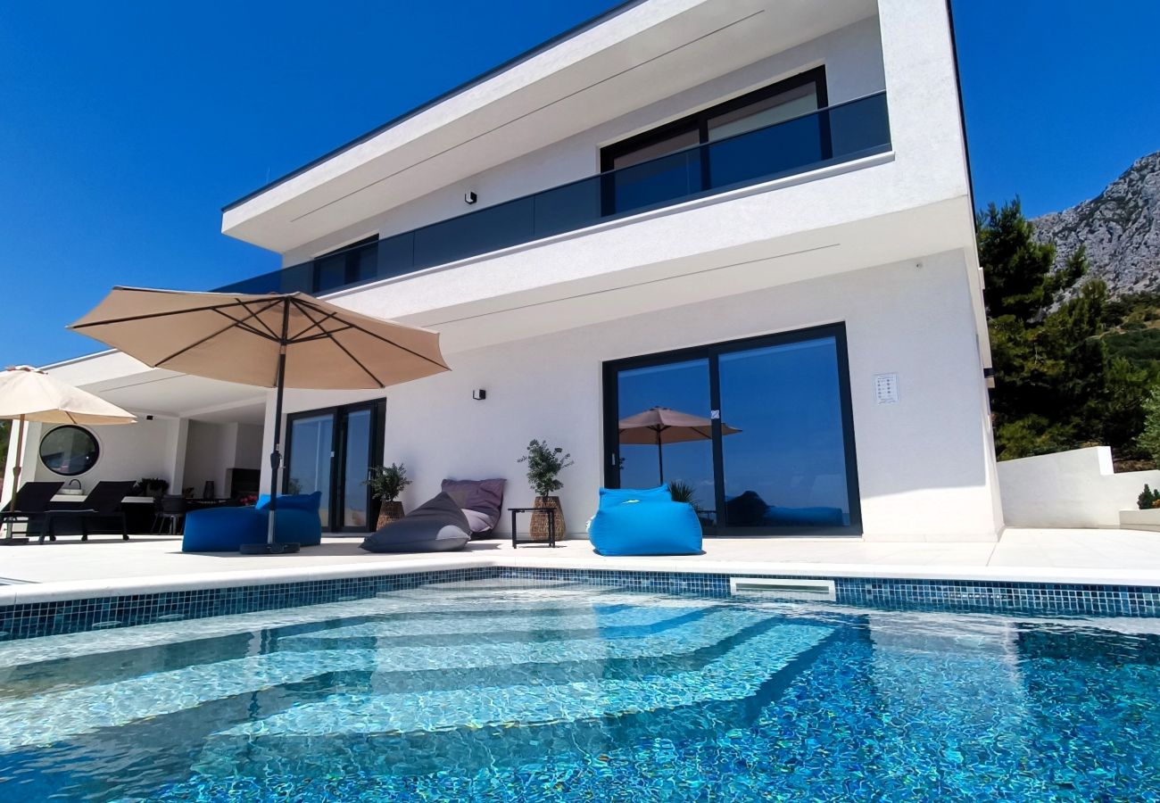 Villa in Podgora -  Villa SkyBlue mit Pool