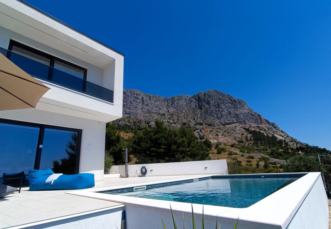 Villa in Podgora -  Villa SkyBlue mit Pool