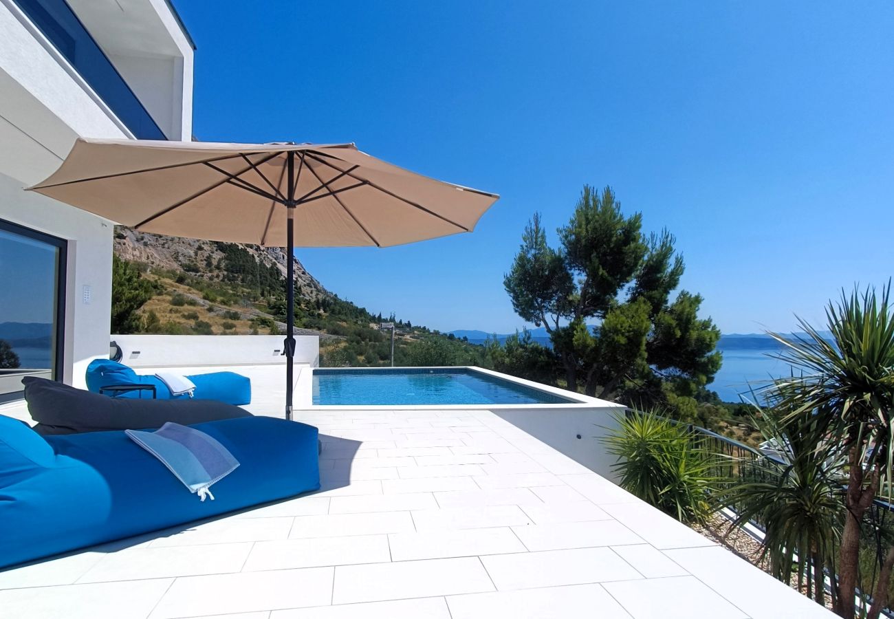 Villa in Podgora -  Villa SkyBlue mit Pool