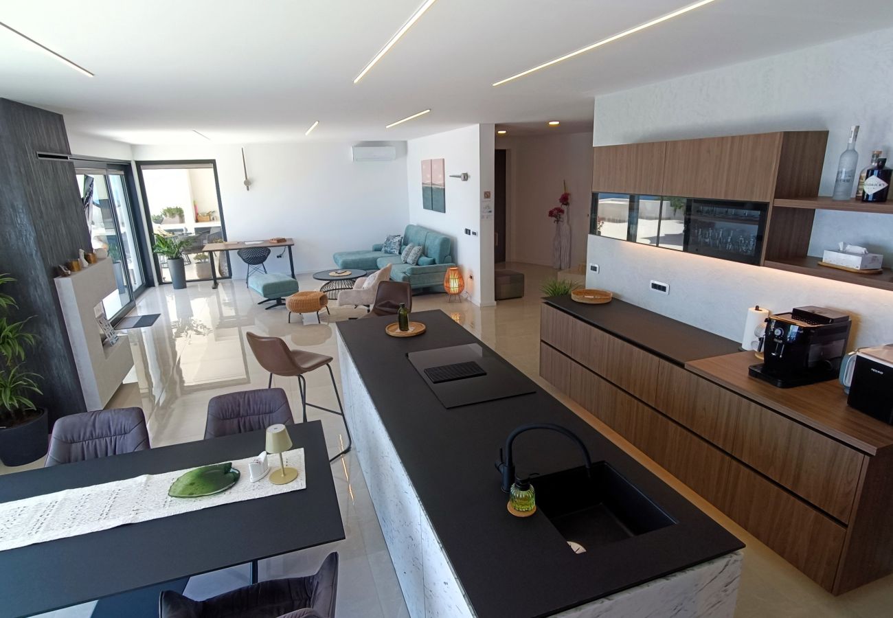 Villa in Podgora -  Villa SkyBlue mit Pool