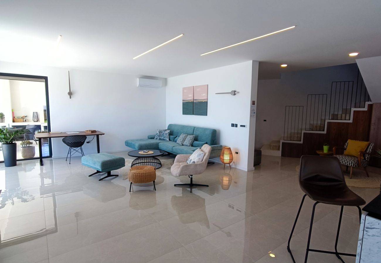 Villa in Podgora -  Villa SkyBlue mit Pool