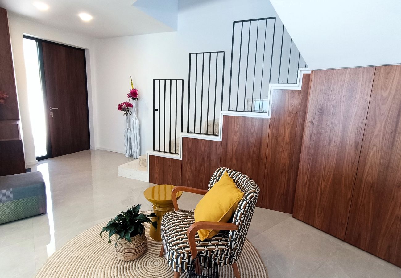 Villa in Podgora -  Villa SkyBlue mit Pool