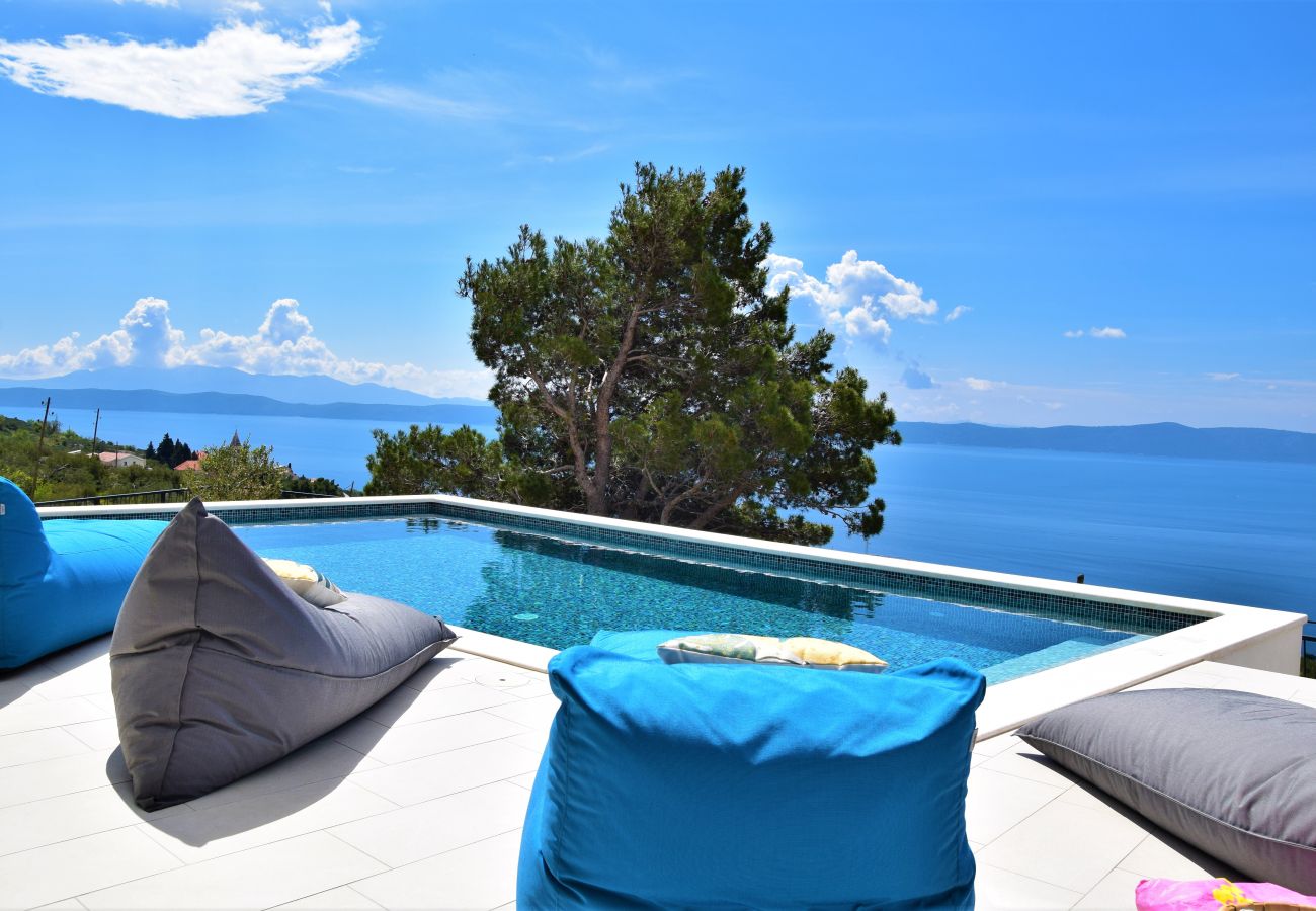 Villa in Podgora -  Villa SkyBlue mit Pool