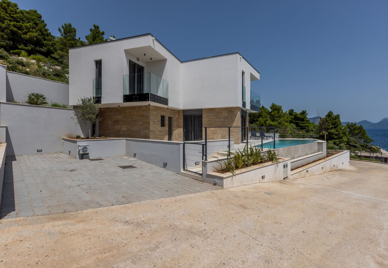 Villa in Potomje - Luxury Villa Luce, direkt am Strand 