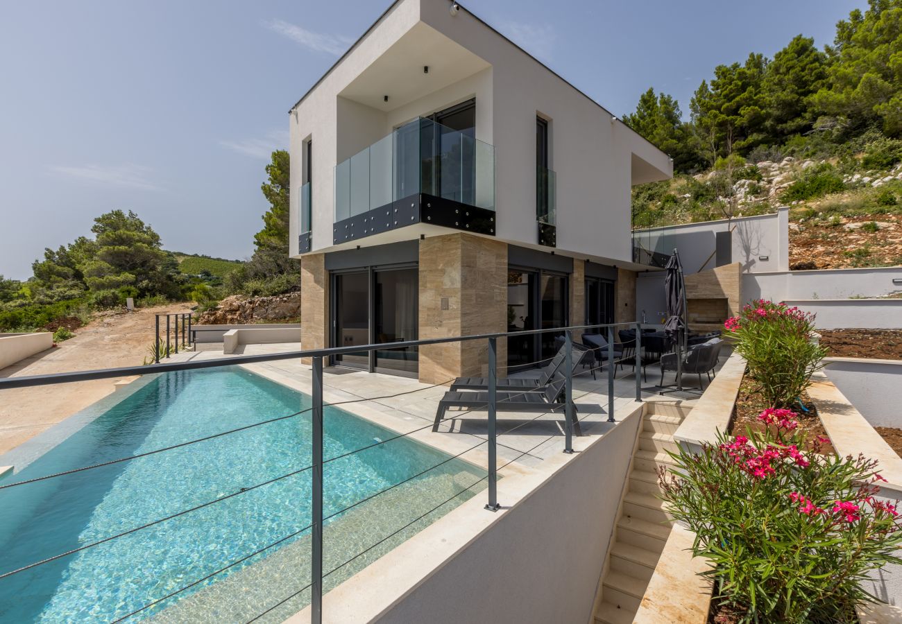 Villa in Potomje - Luxury Villa Luce, direkt am Strand 