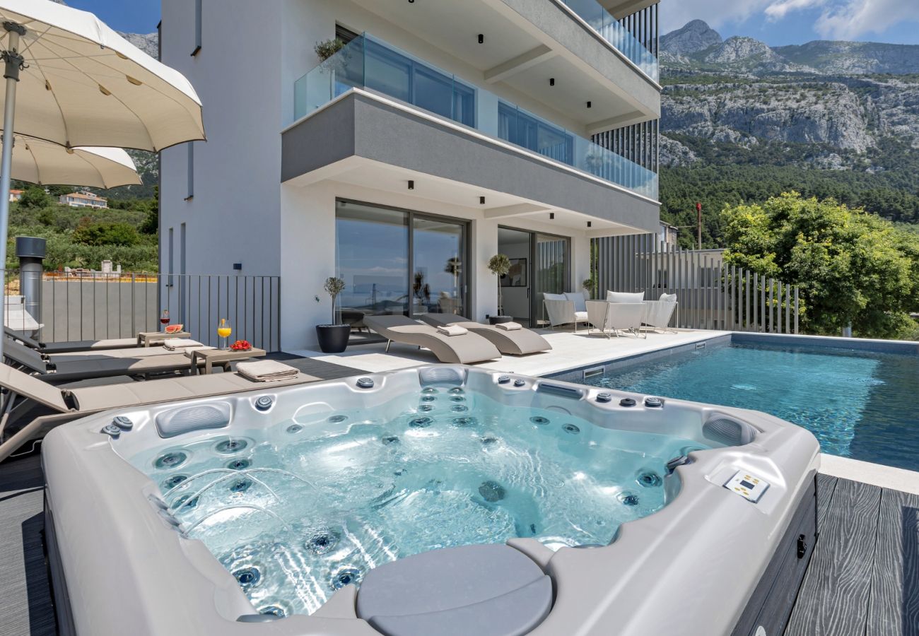 Villa in Veliko Brdo - Luxury Villa Reina, Pool, Sauna, Whirlpool