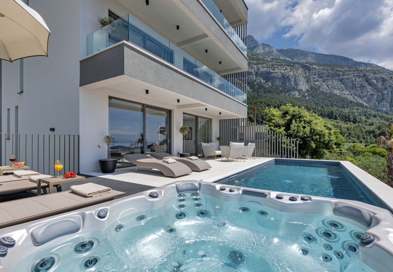 Villa in Veliko Brdo - Luxury Villa Reina, Pool, Sauna, Whirlpool