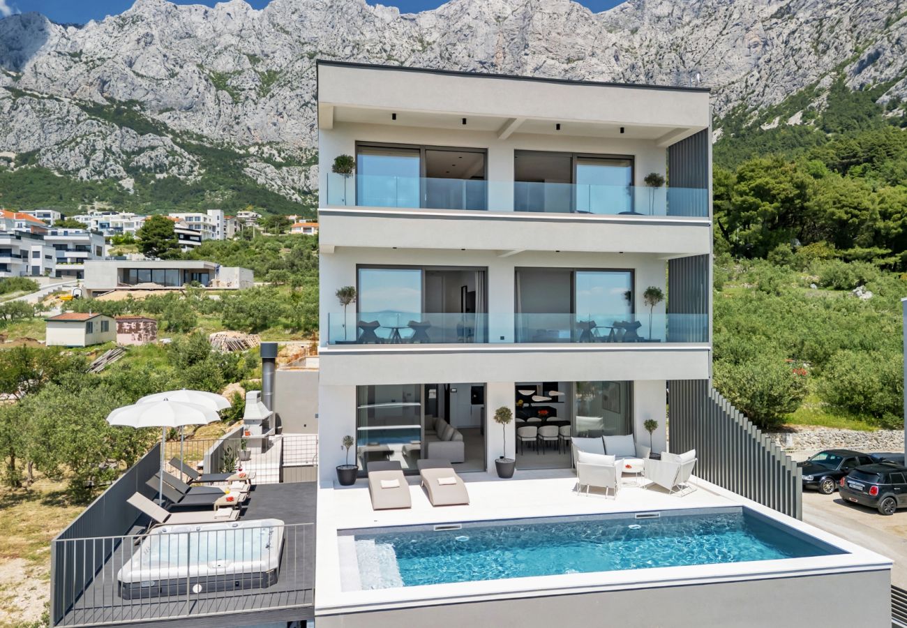 Villa in Veliko Brdo - Luxury Villa Reina, Pool, Sauna, Whirlpool