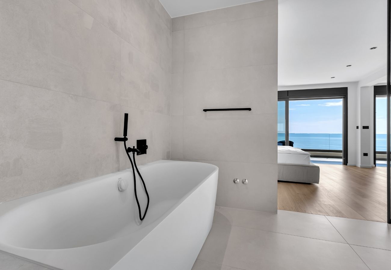 Villa in Veliko Brdo - Luxury Villa Reina, Pool, Sauna, Whirlpool