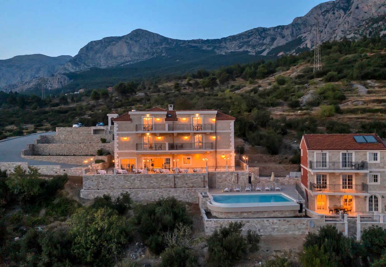 Zimmeranmietung in Podgora - Hotel Nature's Retreat, Deluxe Doppelzimmer mit Balkon und Meerblick