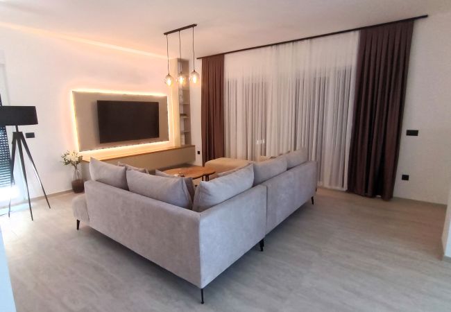 Villa in Makarska - NEW Villa Ina mit Pool, Meerblick Villa in Makarska - NEW Villa Ina mit Pool, Meerblick